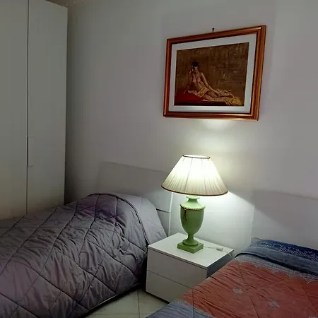 Confortevole Per Famiglie Apartman *